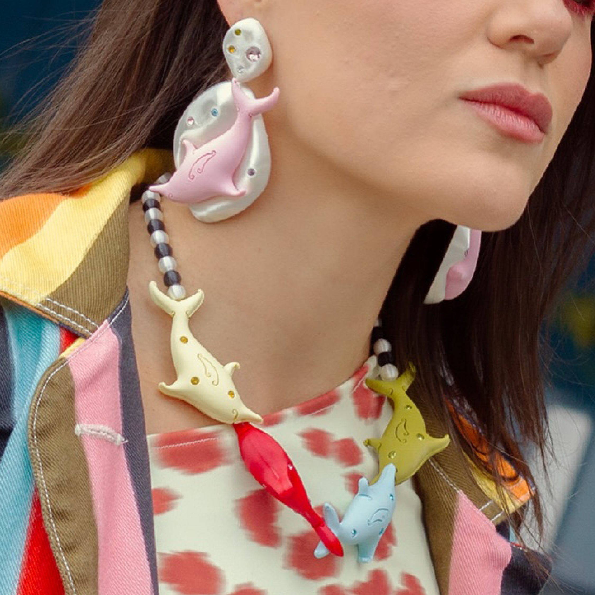 SET DELFINES (COLLAR + ARETES)