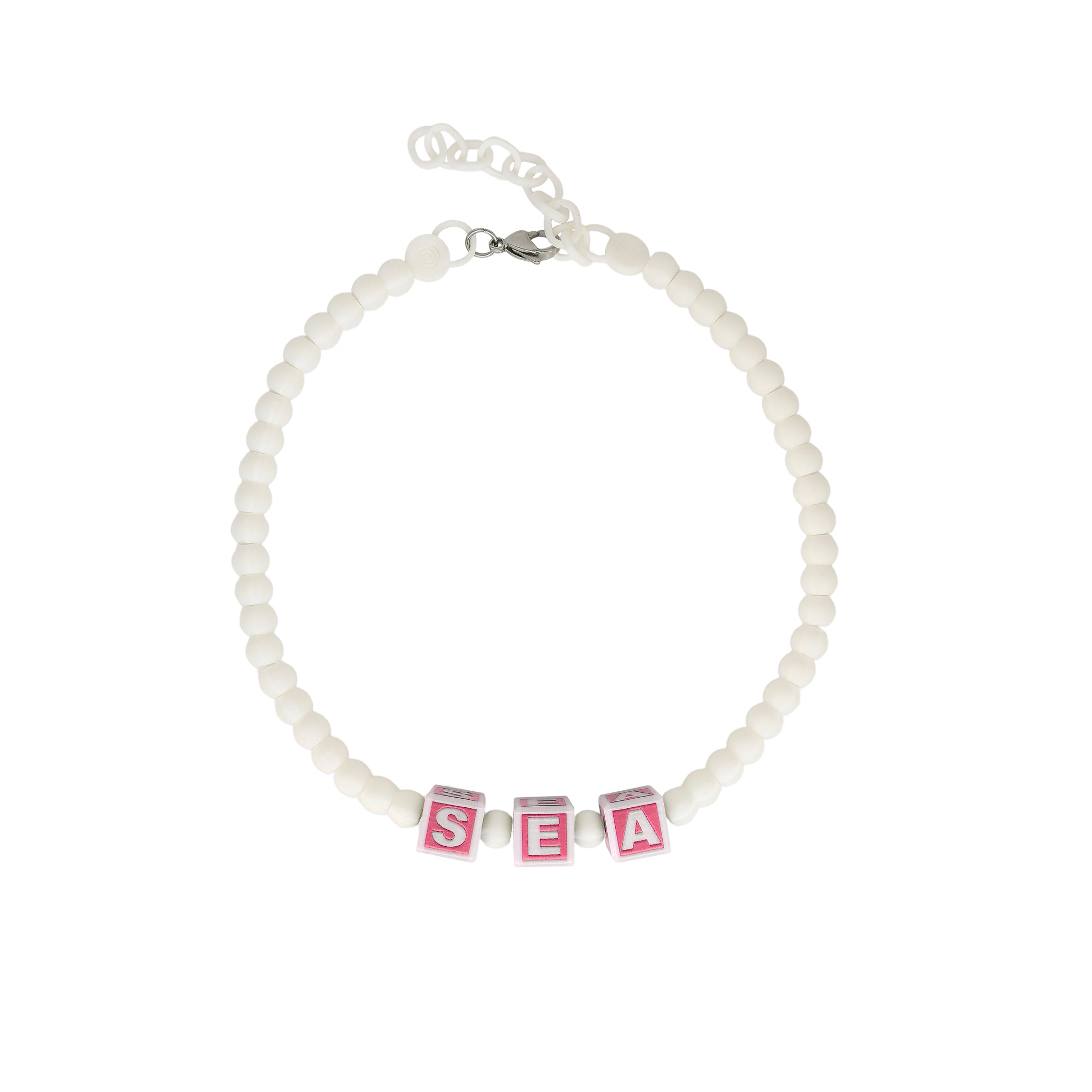 COLLAR CON CUBOS DE LETRAS