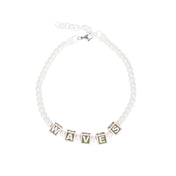 COLLAR CON CUBOS DE LETRAS